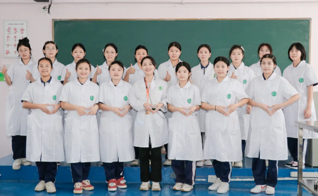 人生的赛道从不止一条，没考上高中怎么办？选对职校和专业，照样能逆袭人生！