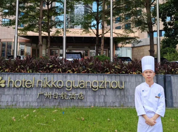 奋斗的青春最美丽，烹饪专业实习生的成长记